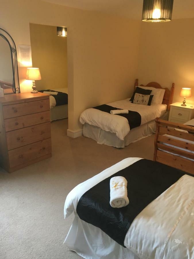 Drumhouse Guesthouse Knock  Eksteriør bilde
