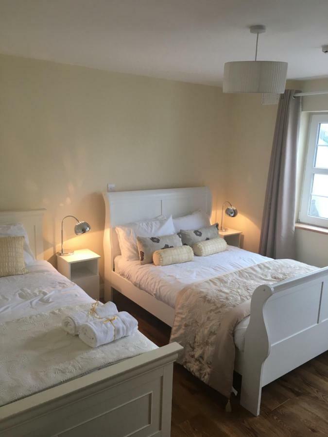 Drumhouse Guesthouse Knock  Eksteriør bilde