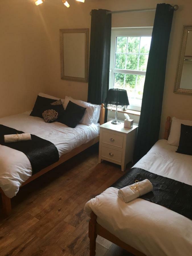 Drumhouse Guesthouse Knock  Eksteriør bilde