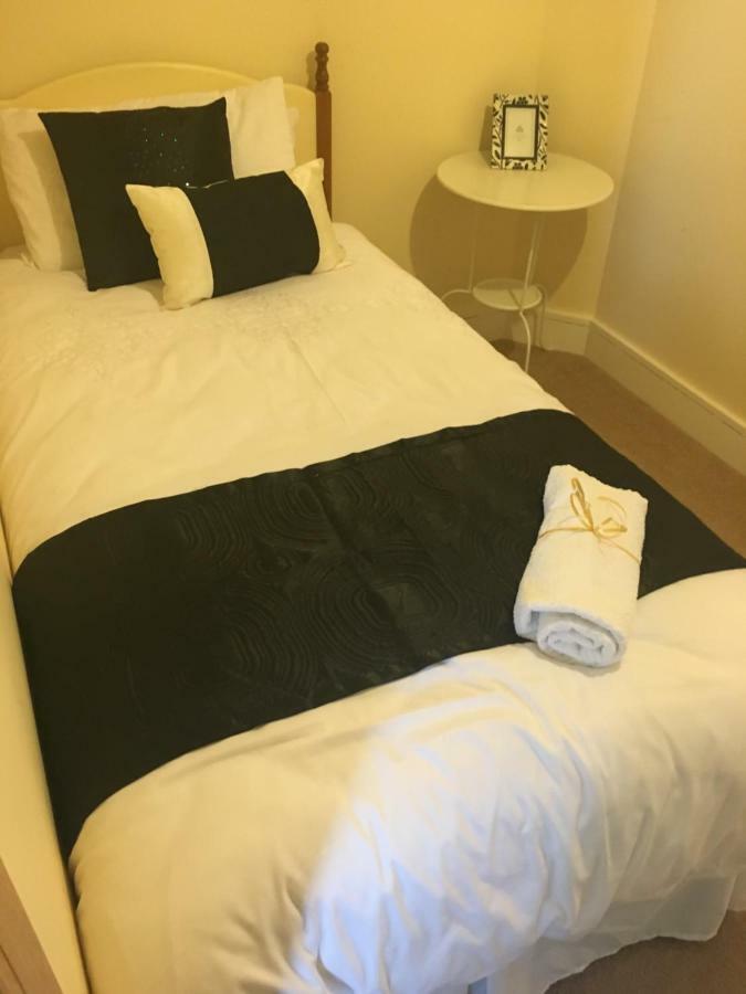 Drumhouse Guesthouse Knock  Eksteriør bilde